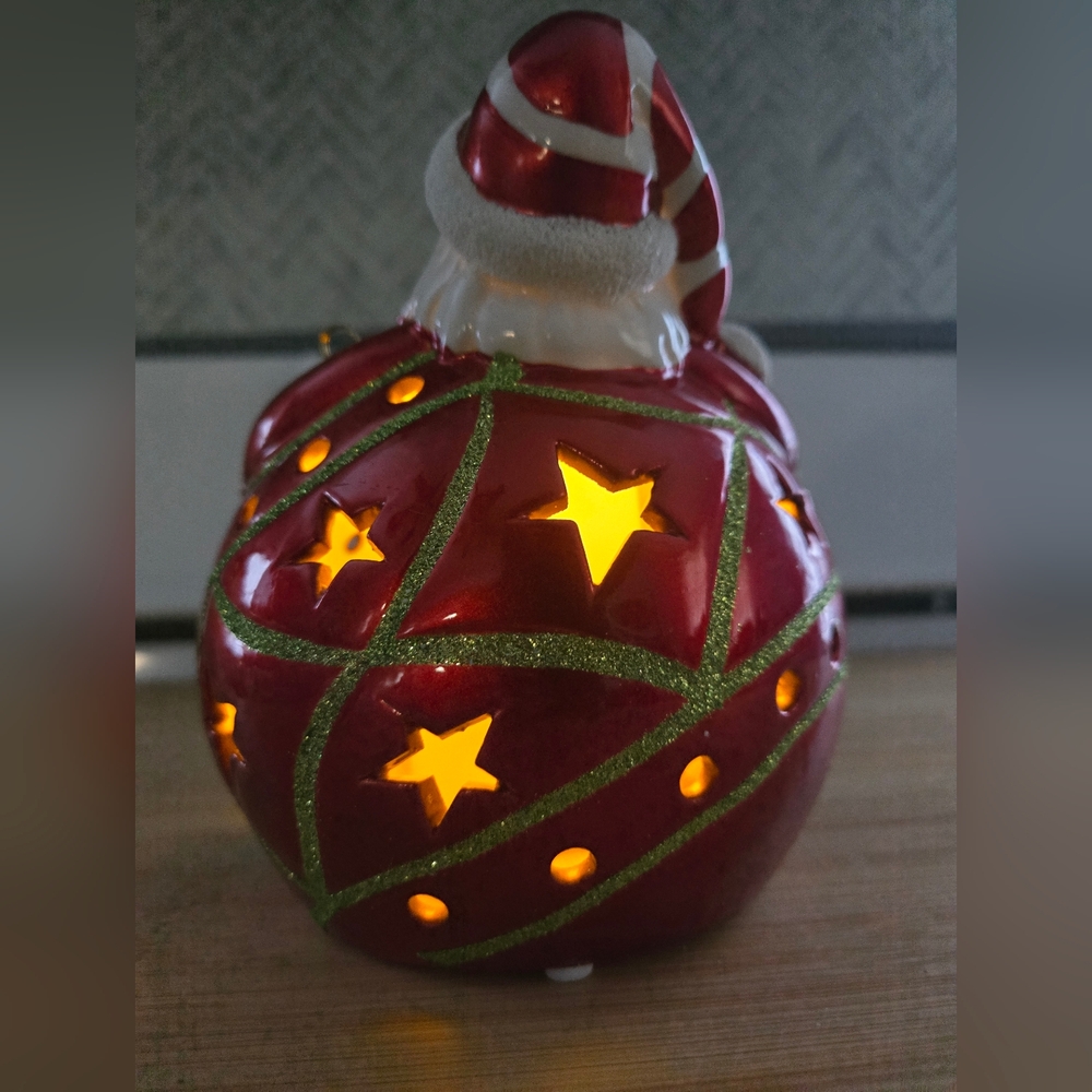 QVC Light‎ Up Santa Clause Orniment Figirine w/ Color Changing Bulb - Picture 4 of 10